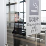 愛煙家は必ずチェック！羽田空港 国内線、国際線ターミナルの喫煙スペースと喫煙可能なお店のまとめとタバコの購入できる場所